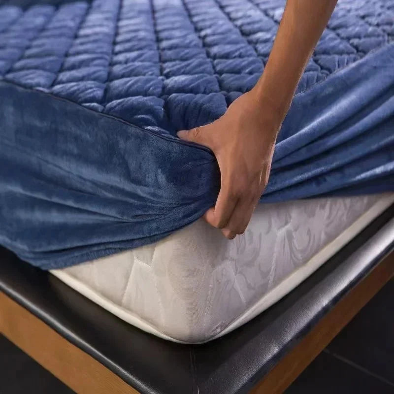 New Premium Quilted Waterproof Mattress Protector